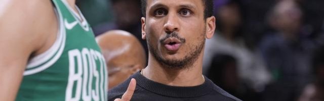 绿军主帅已经斩获生涯百胜，他和球员们相互成就