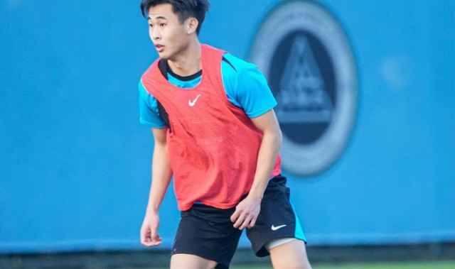 世预赛投注-命苦！26岁中场天才再遭伤病暴击，沦为玻璃人，恐遭国足彻底弃用|戴伟浚|中超|深圳队|世预赛|狼队_新浪体育_新浪新闻